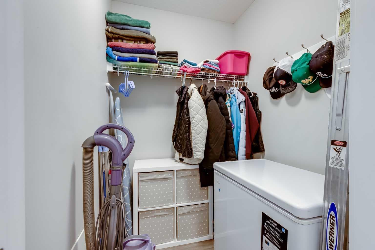 103, 150 Auburn Meadows Manor SE