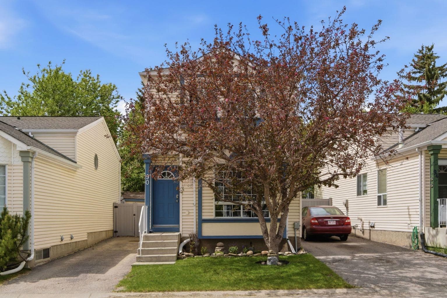 90 Coventry Lane NE