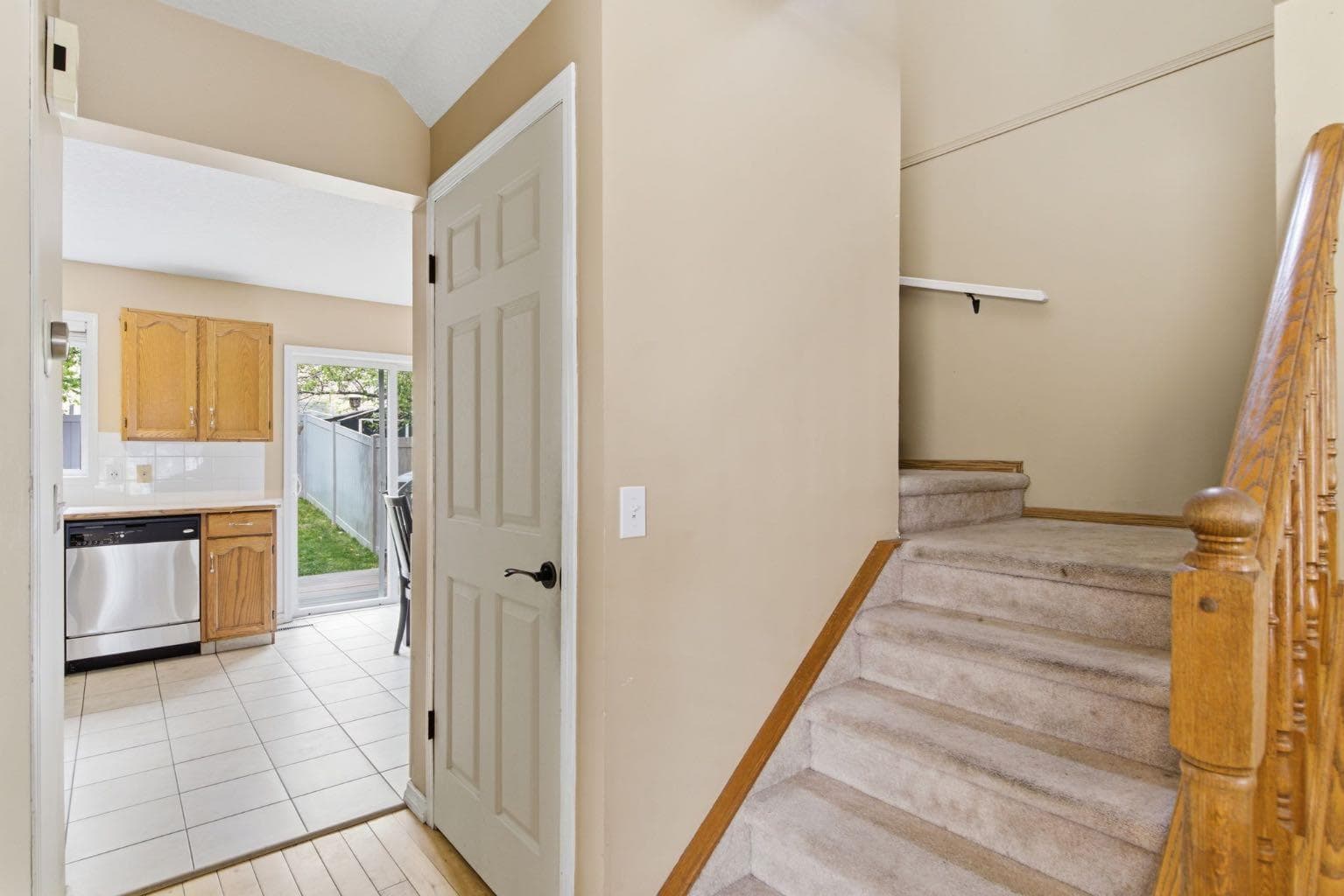 90 Coventry Lane NE