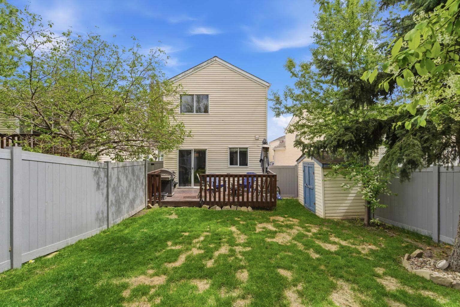 90 Coventry Lane NE