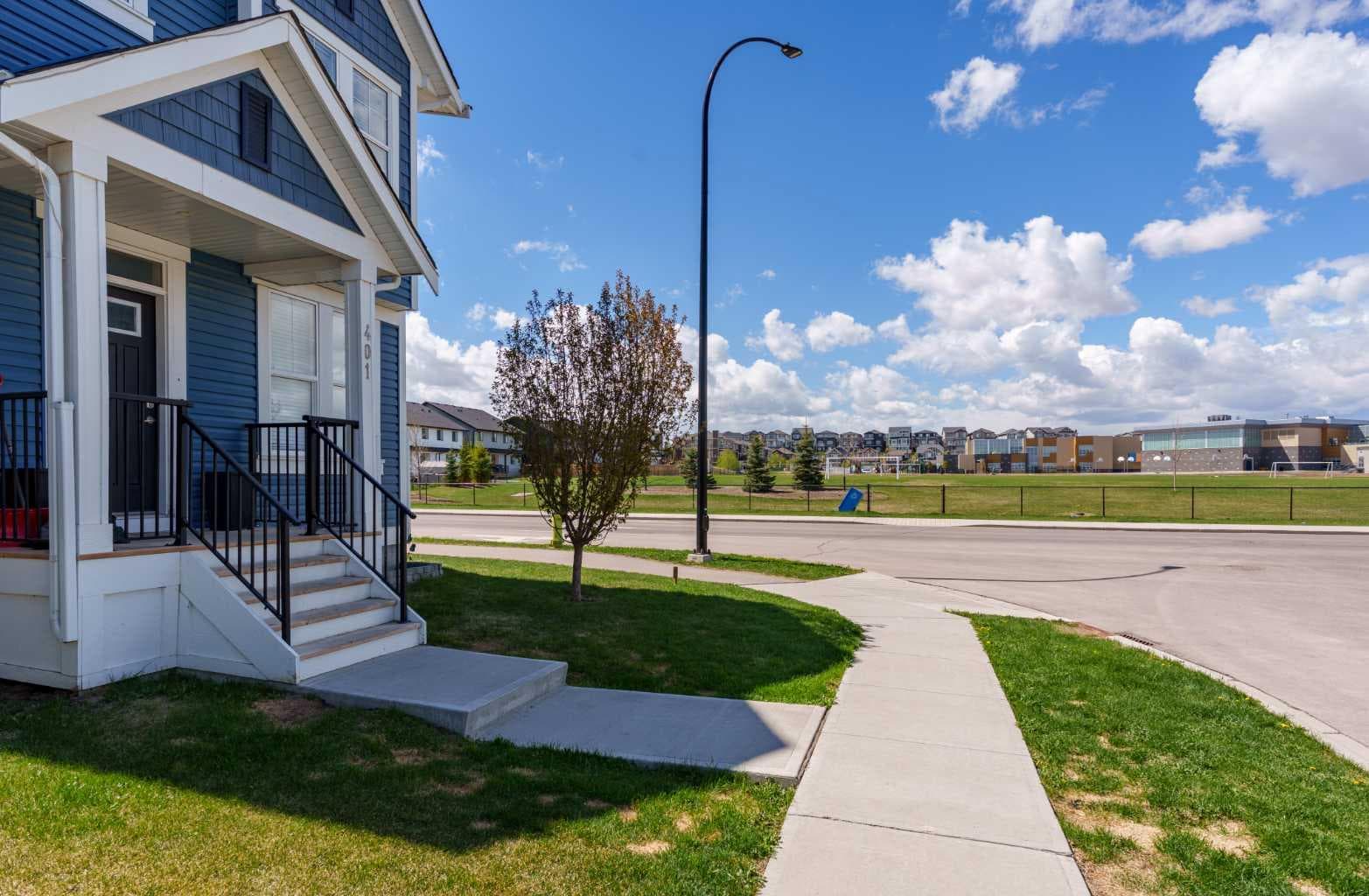 401 South Point Glen SW