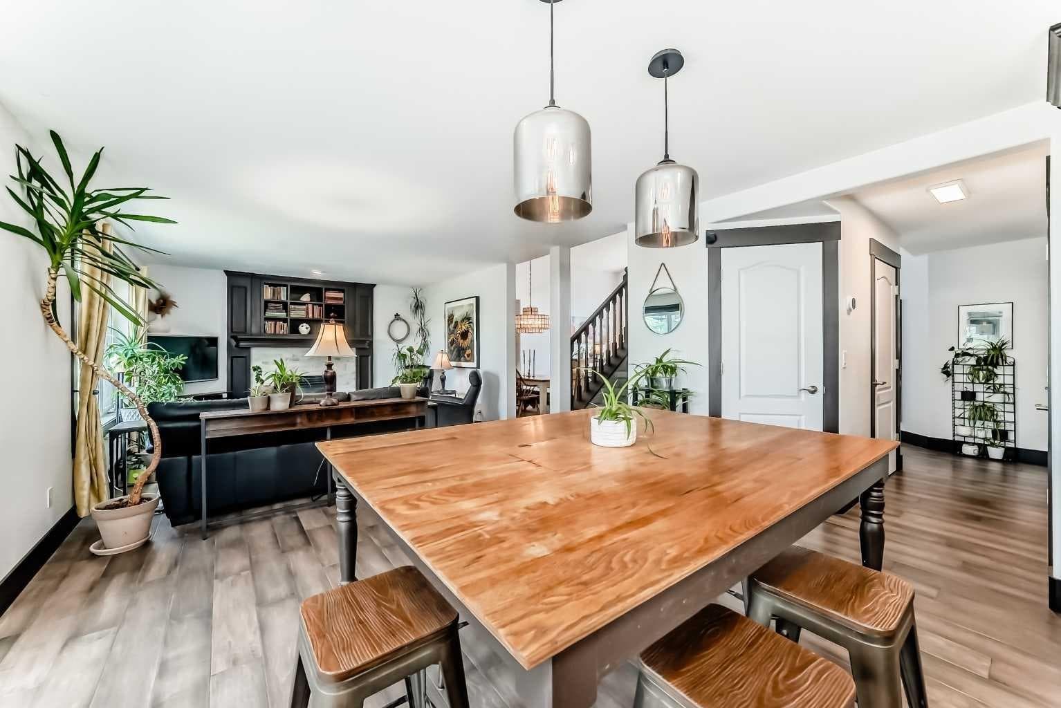 37 LAKESIDE GREENS Close 
