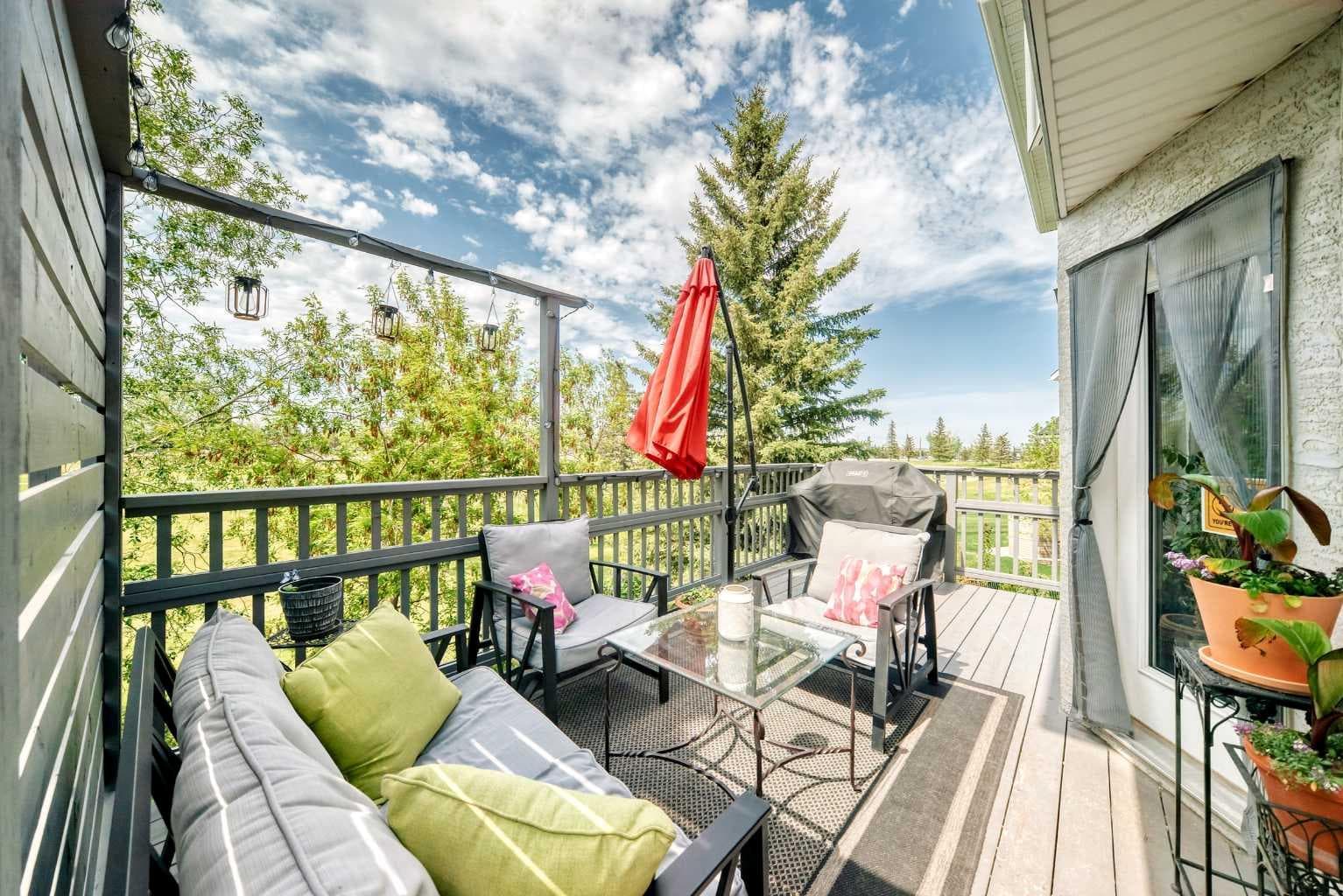 37 LAKESIDE GREENS Close 