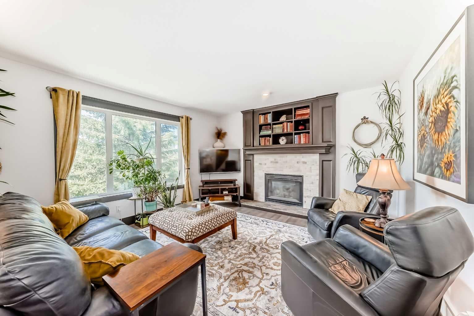 37 LAKESIDE GREENS Close 