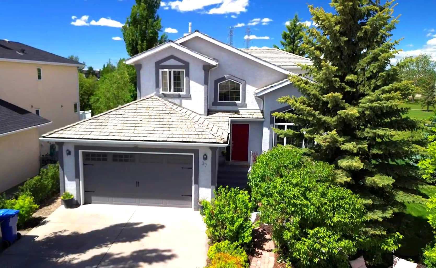 37 LAKESIDE GREENS Close 