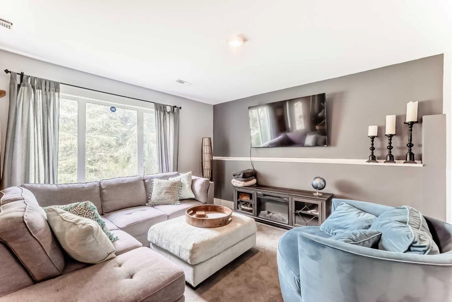 37 LAKESIDE GREENS Close 