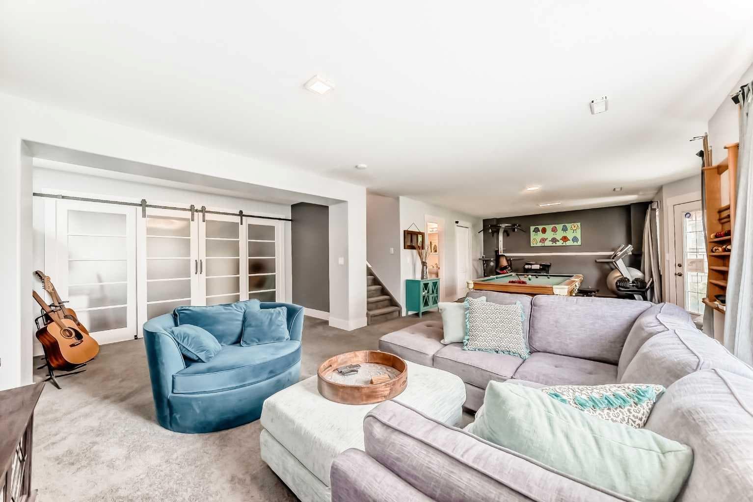 37 LAKESIDE GREENS Close 