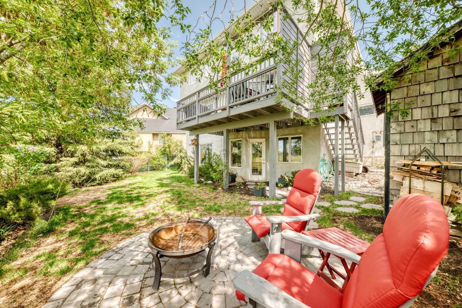 37 LAKESIDE GREENS Close 