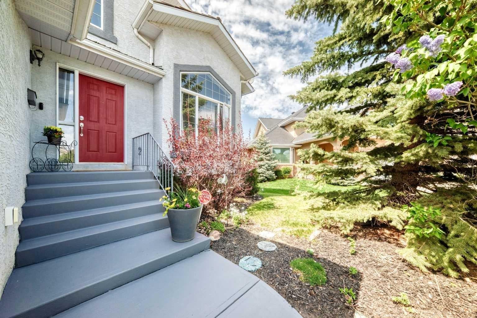 37 LAKESIDE GREENS Close 