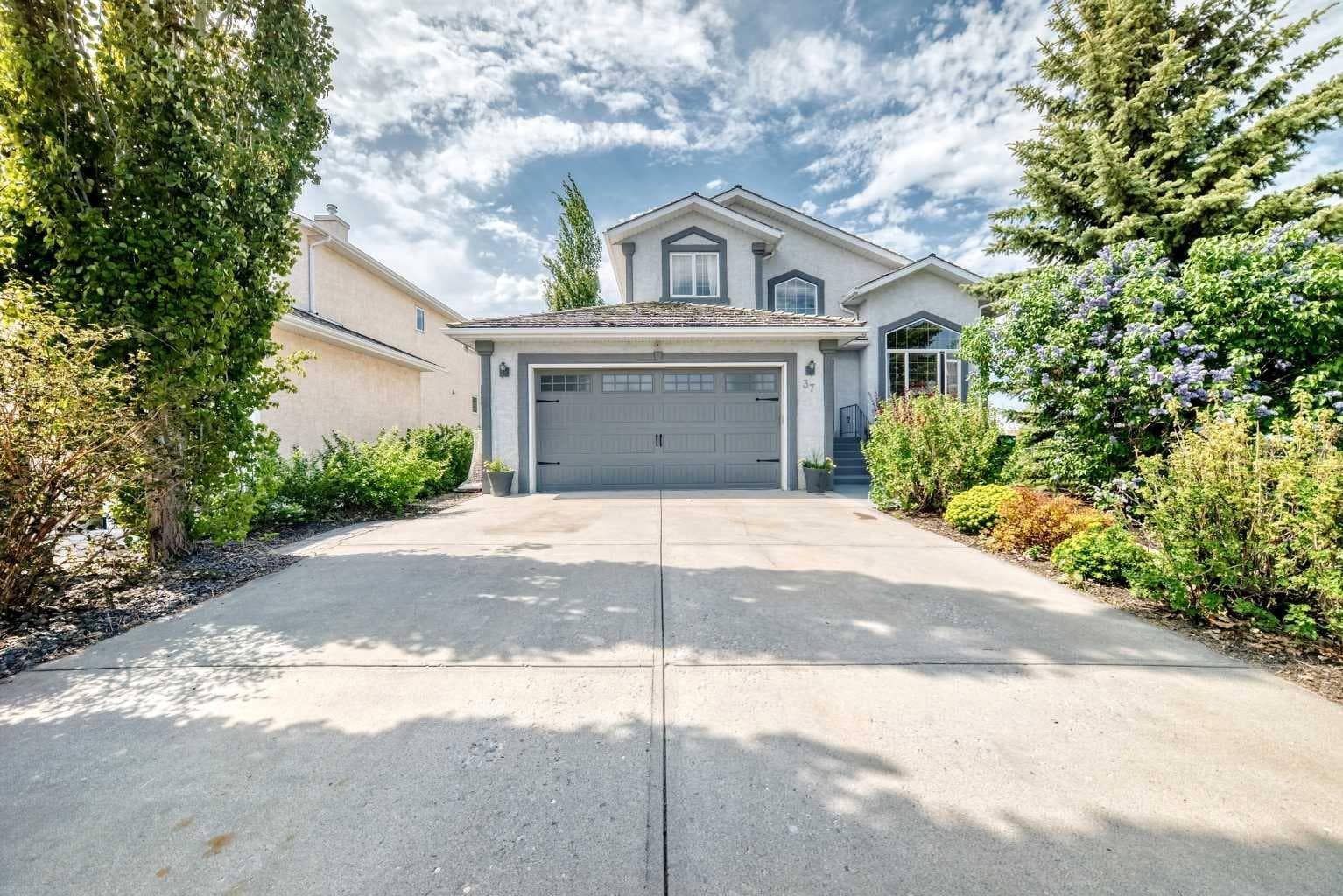 37 LAKESIDE GREENS Close 