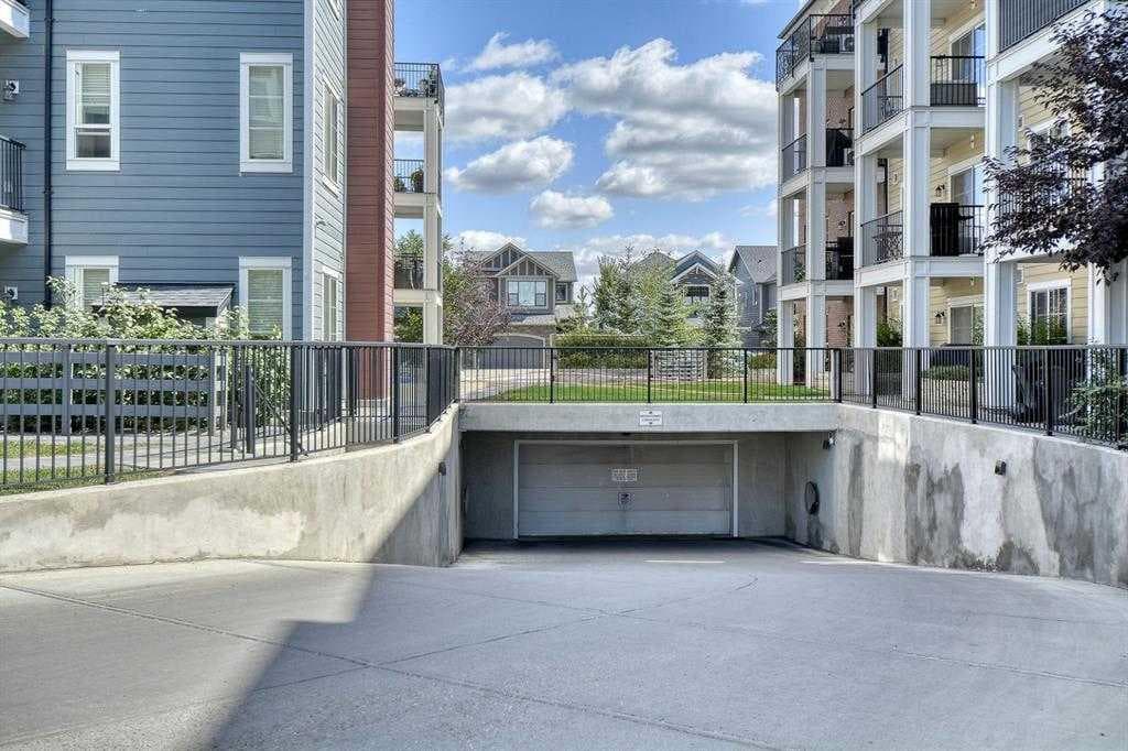 1205, 215 Legacy Boulevard SE