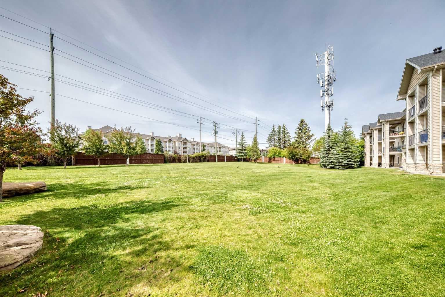 1139, 2395 Eversyde Avenue SW