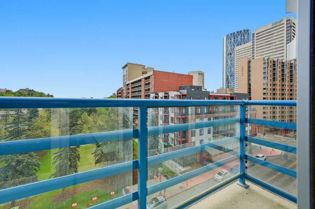 606, 205 Riverfront Avenue SW