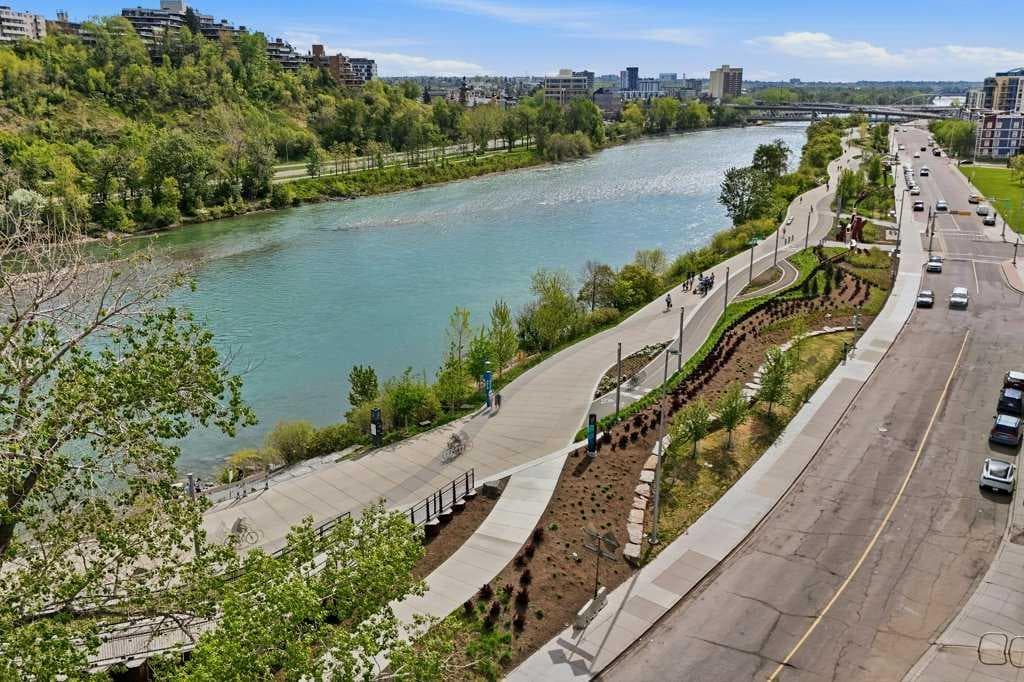 606, 205 Riverfront Avenue SW