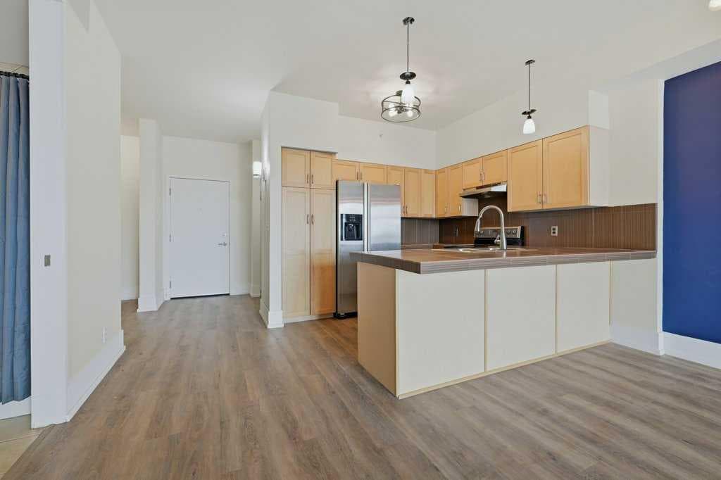 606, 205 Riverfront Avenue SW