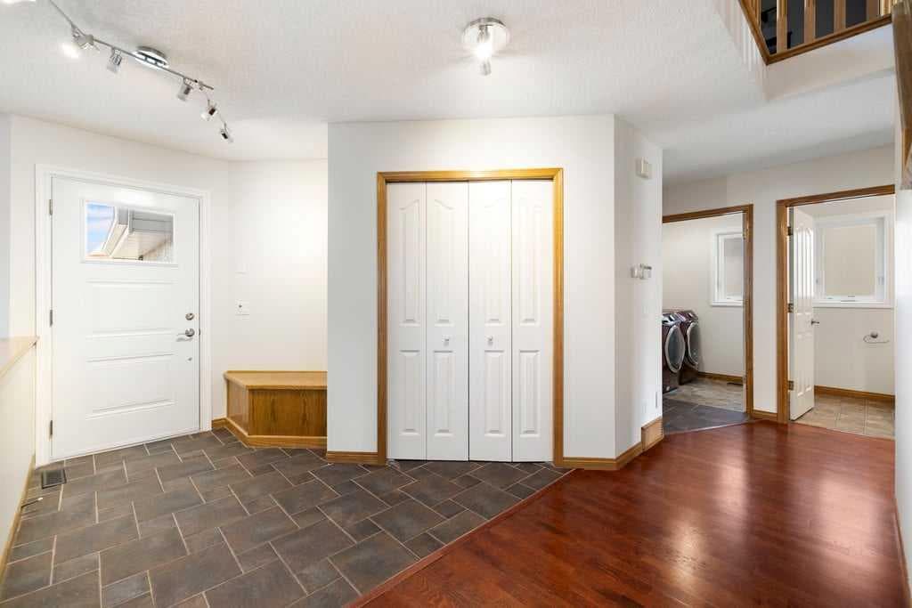 439 Douglas Woods Drive SE