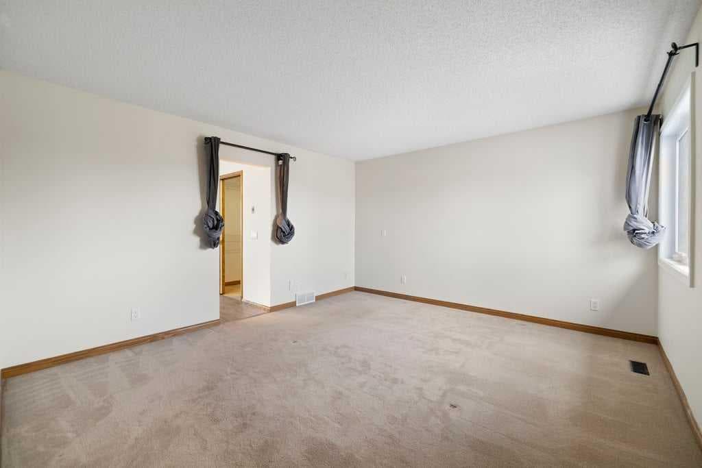 439 Douglas Woods Drive SE