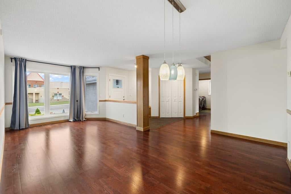 439 Douglas Woods Drive SE