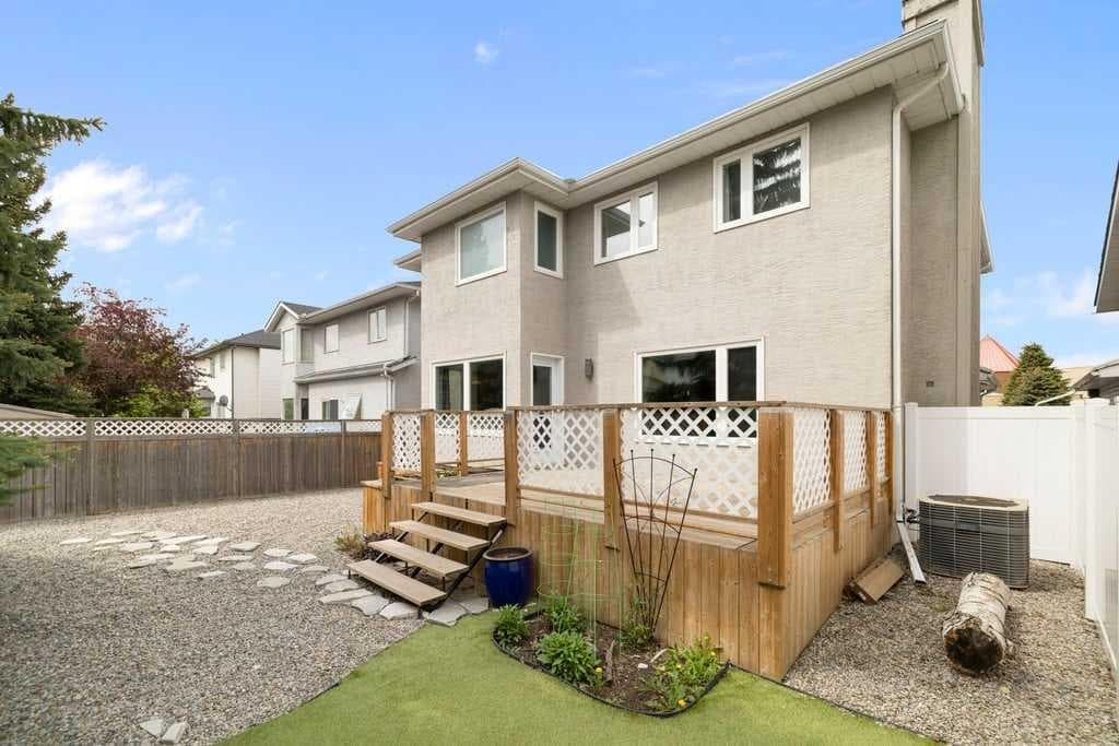 439 Douglas Woods Drive SE