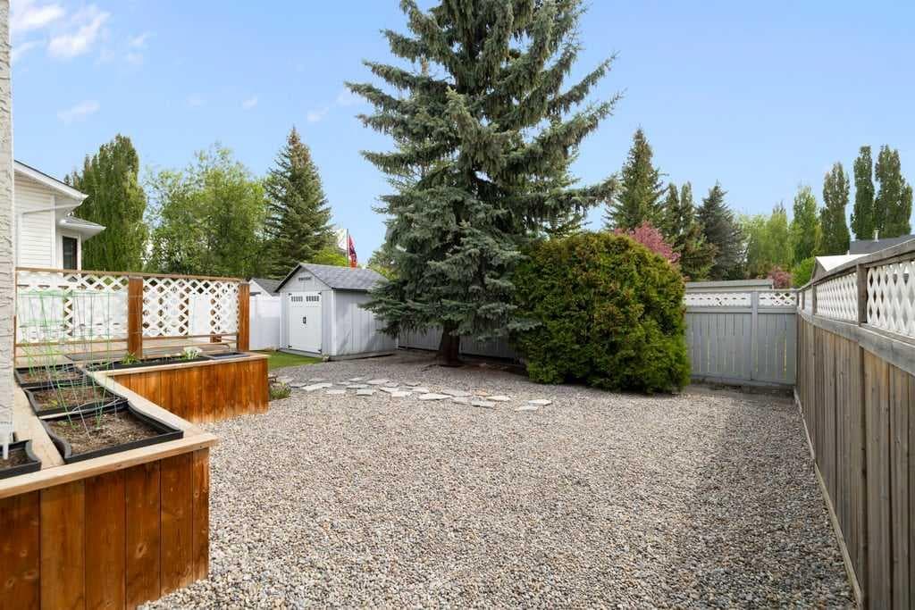439 Douglas Woods Drive SE