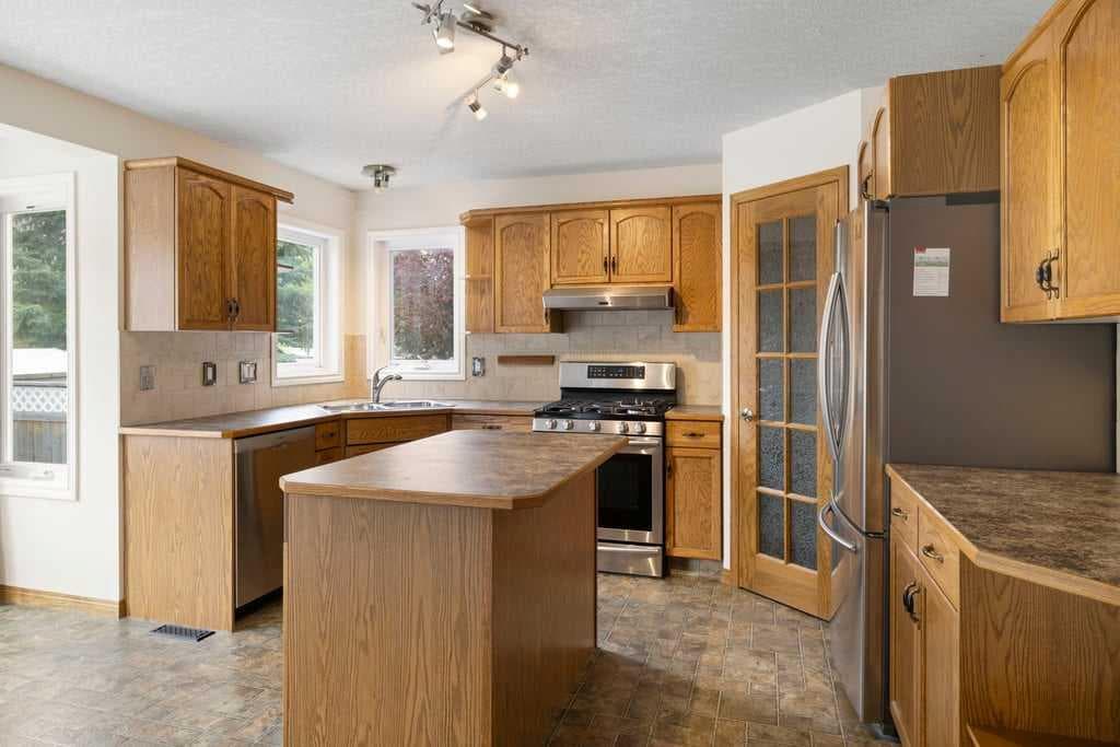 439 Douglas Woods Drive SE