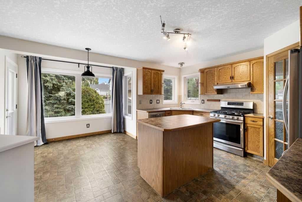 439 Douglas Woods Drive SE