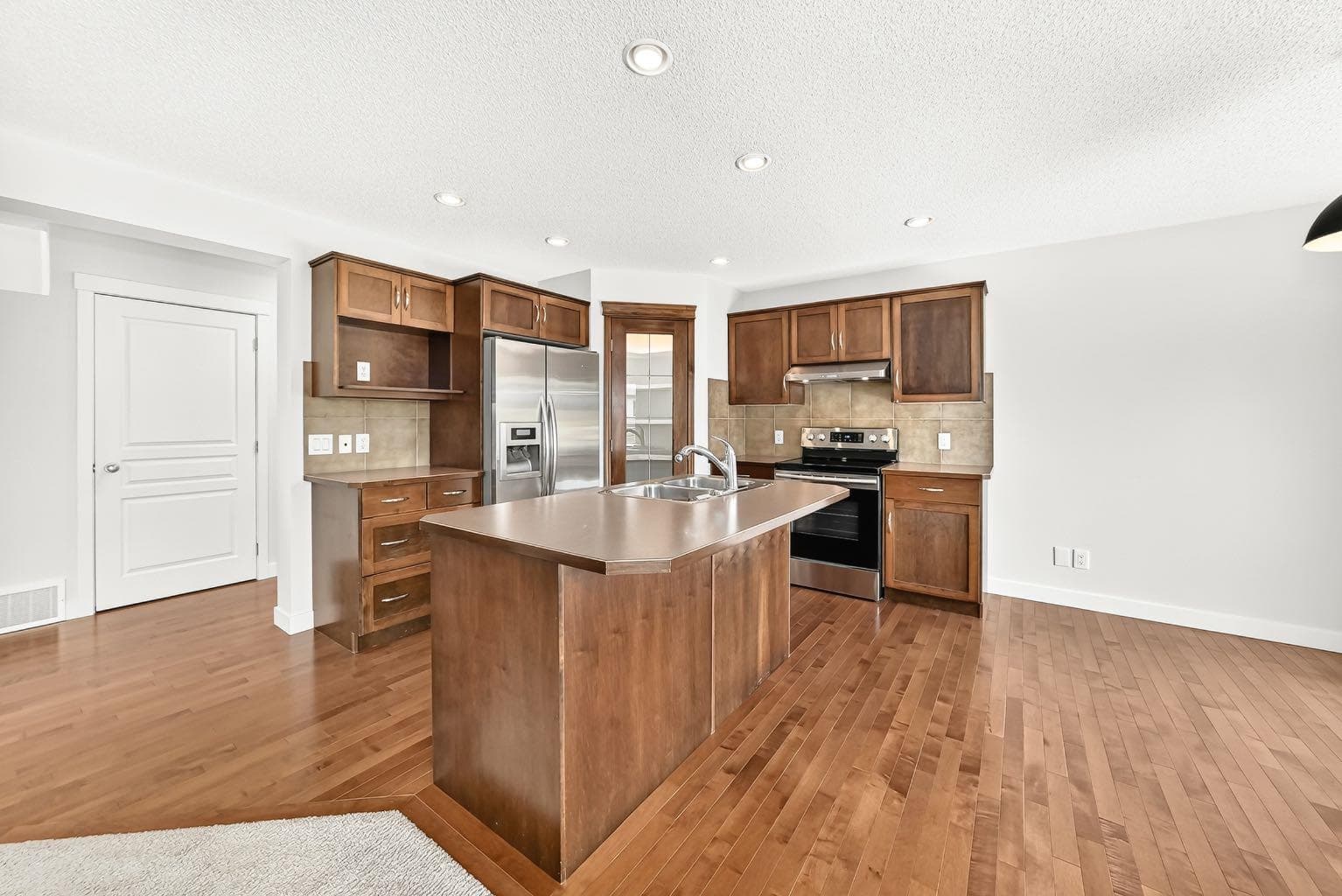 799 Tuscany Drive NW