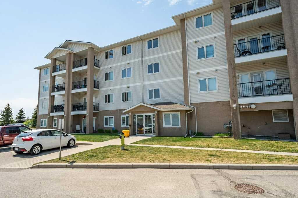 303, 300 Edwards Way NW