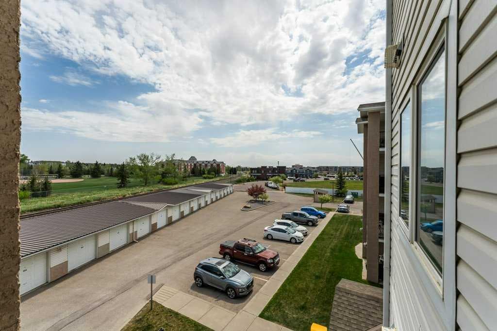 303, 300 Edwards Way NW