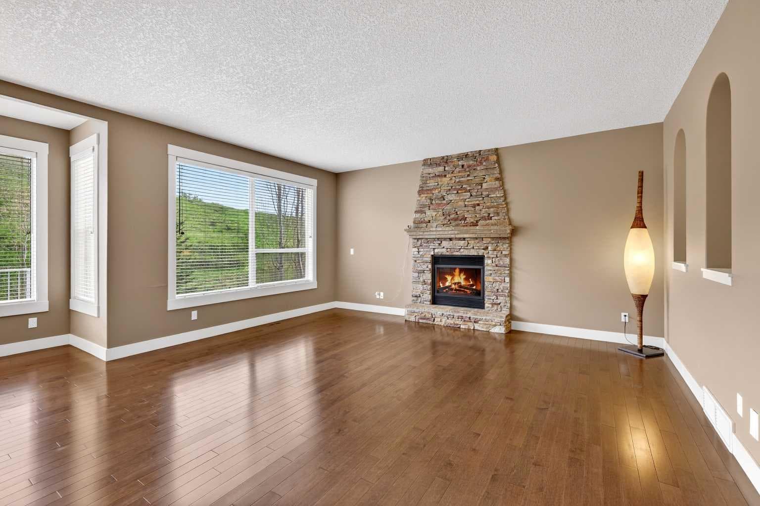337 Discovery Ridge Boulevard SW