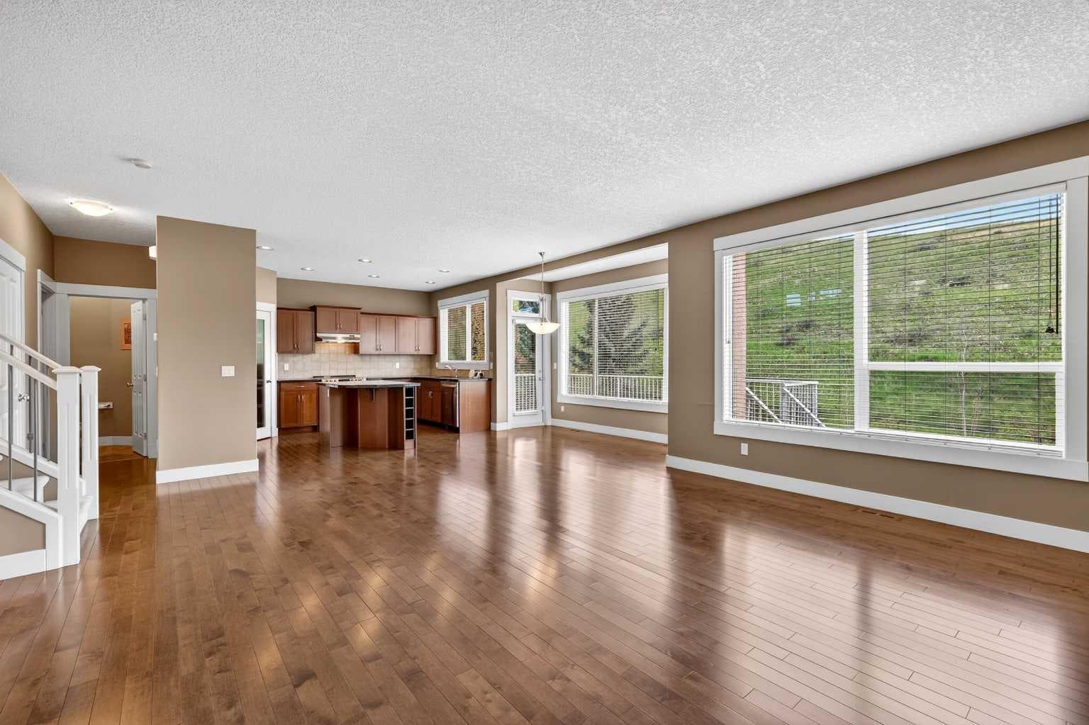 337 Discovery Ridge Boulevard SW