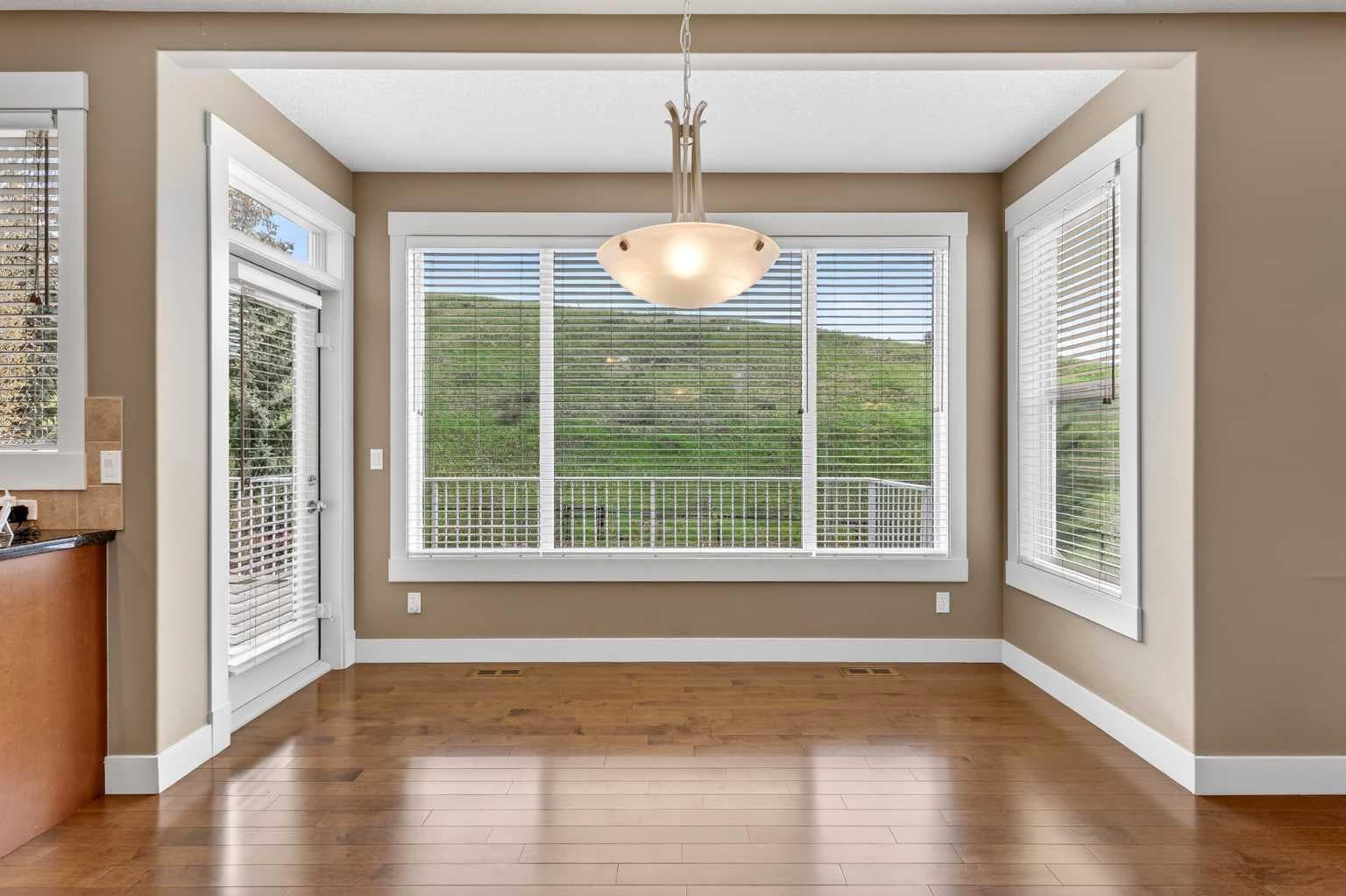 337 Discovery Ridge Boulevard SW