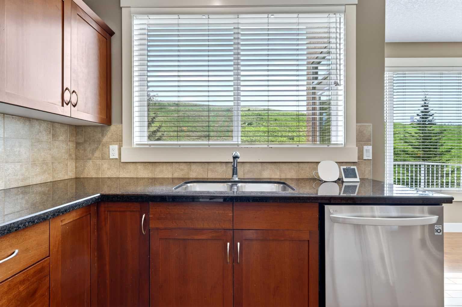 337 Discovery Ridge Boulevard SW