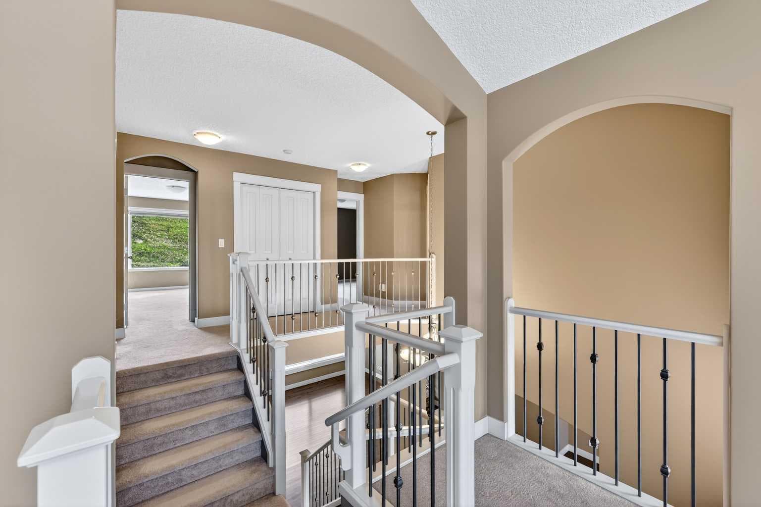 337 Discovery Ridge Boulevard SW