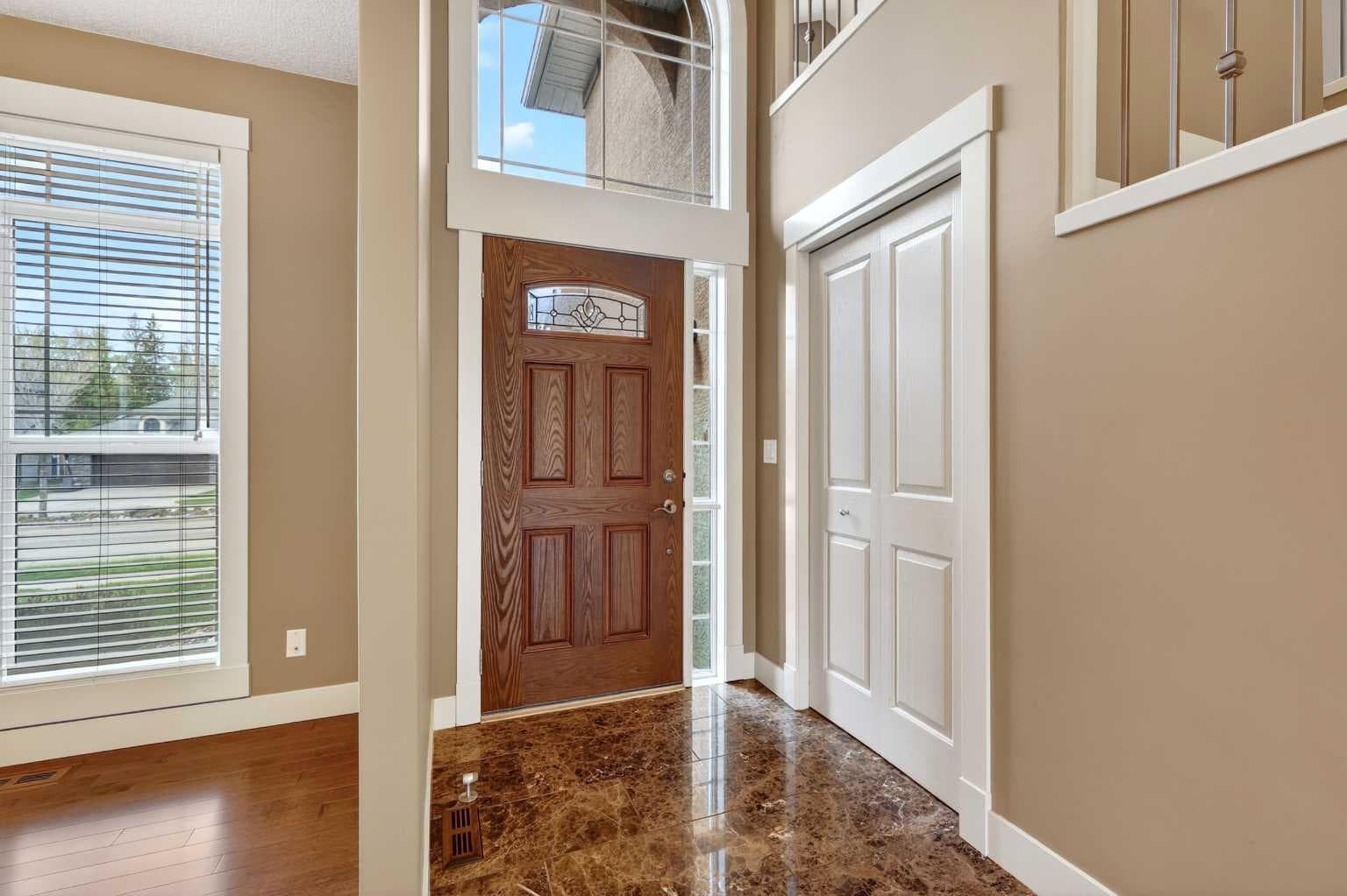 337 Discovery Ridge Boulevard SW