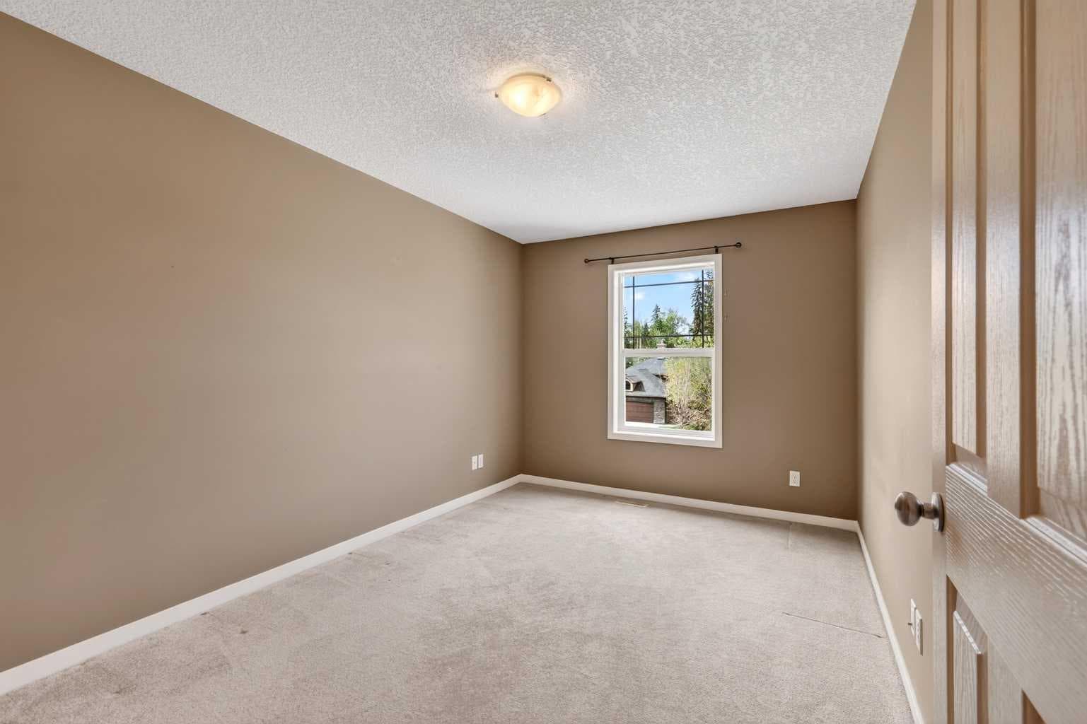 337 Discovery Ridge Boulevard SW