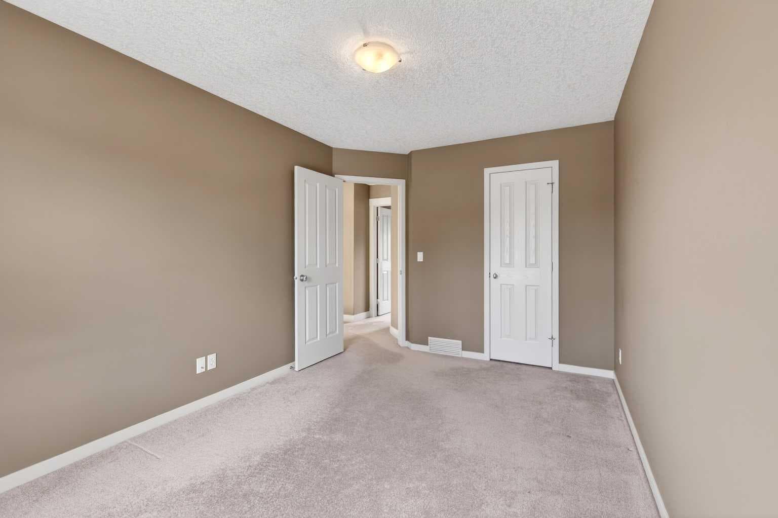 337 Discovery Ridge Boulevard SW