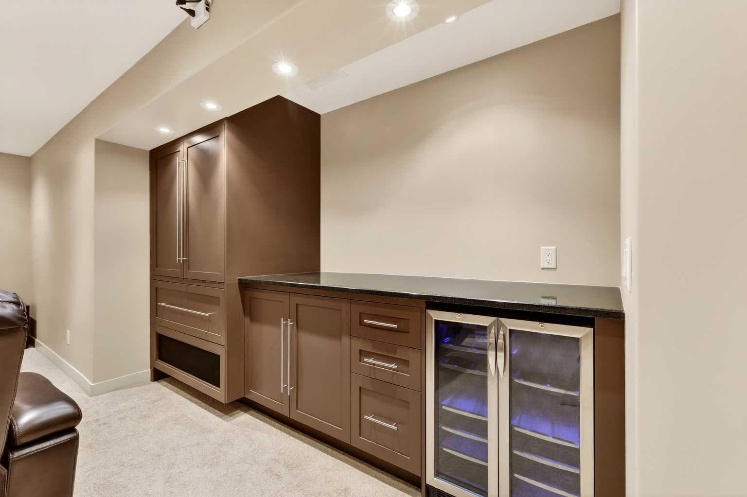 337 Discovery Ridge Boulevard SW