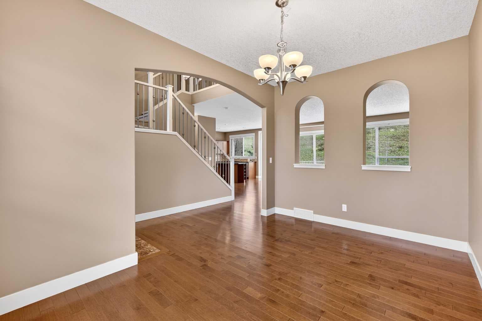 337 Discovery Ridge Boulevard SW