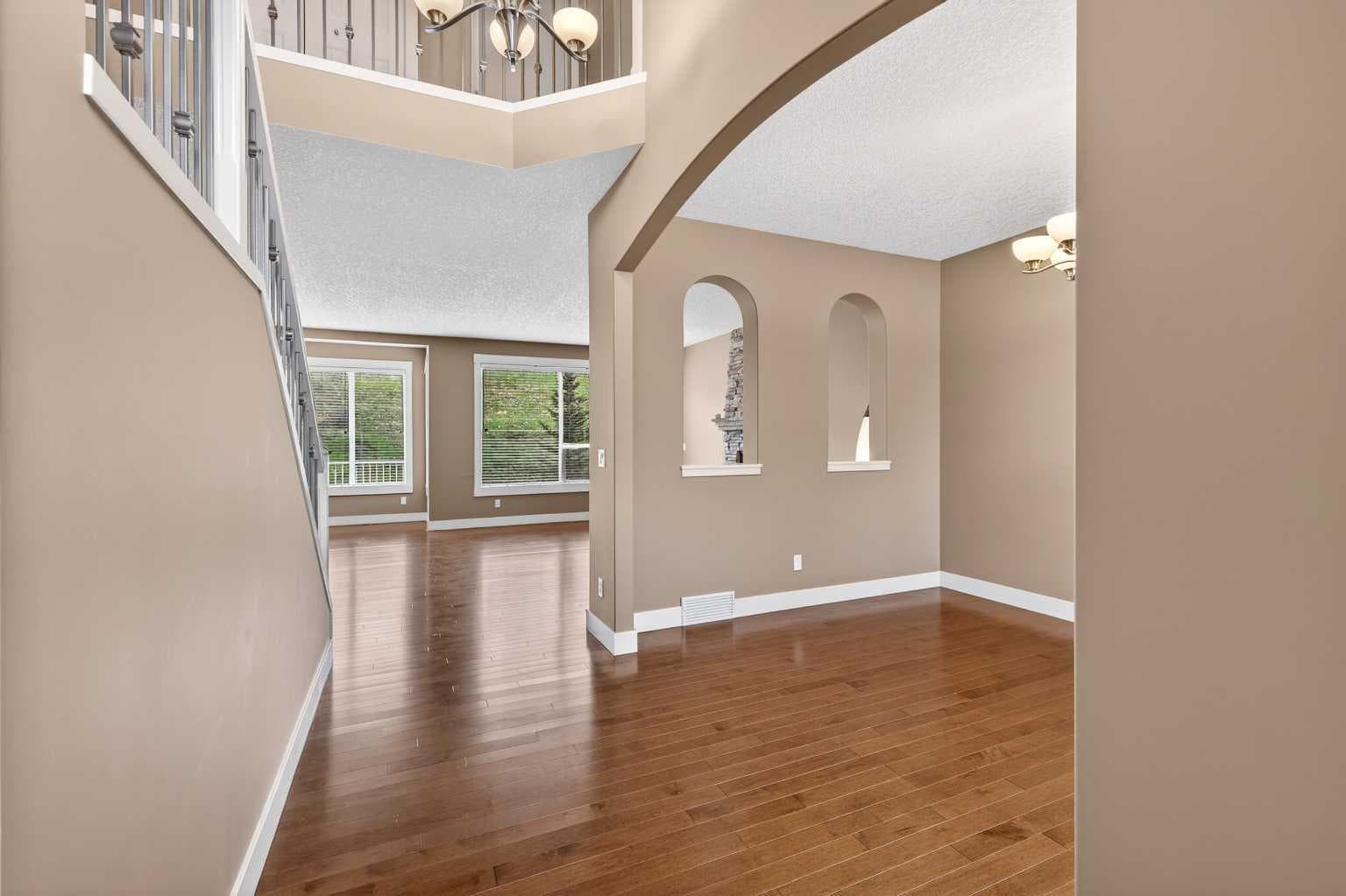 337 Discovery Ridge Boulevard SW