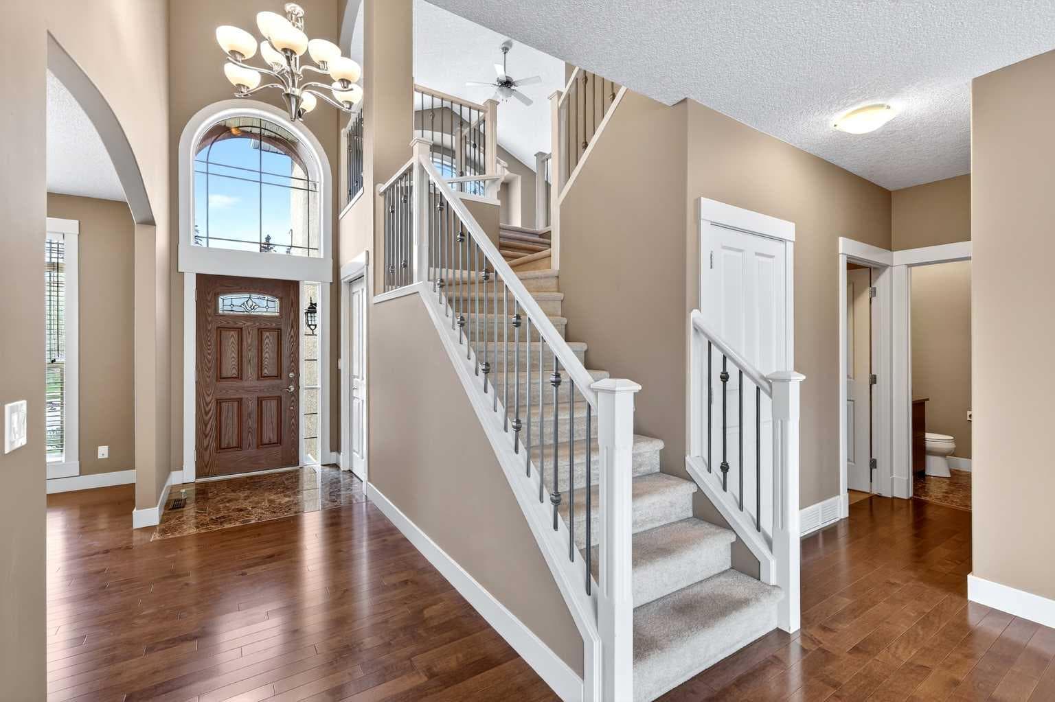 337 Discovery Ridge Boulevard SW