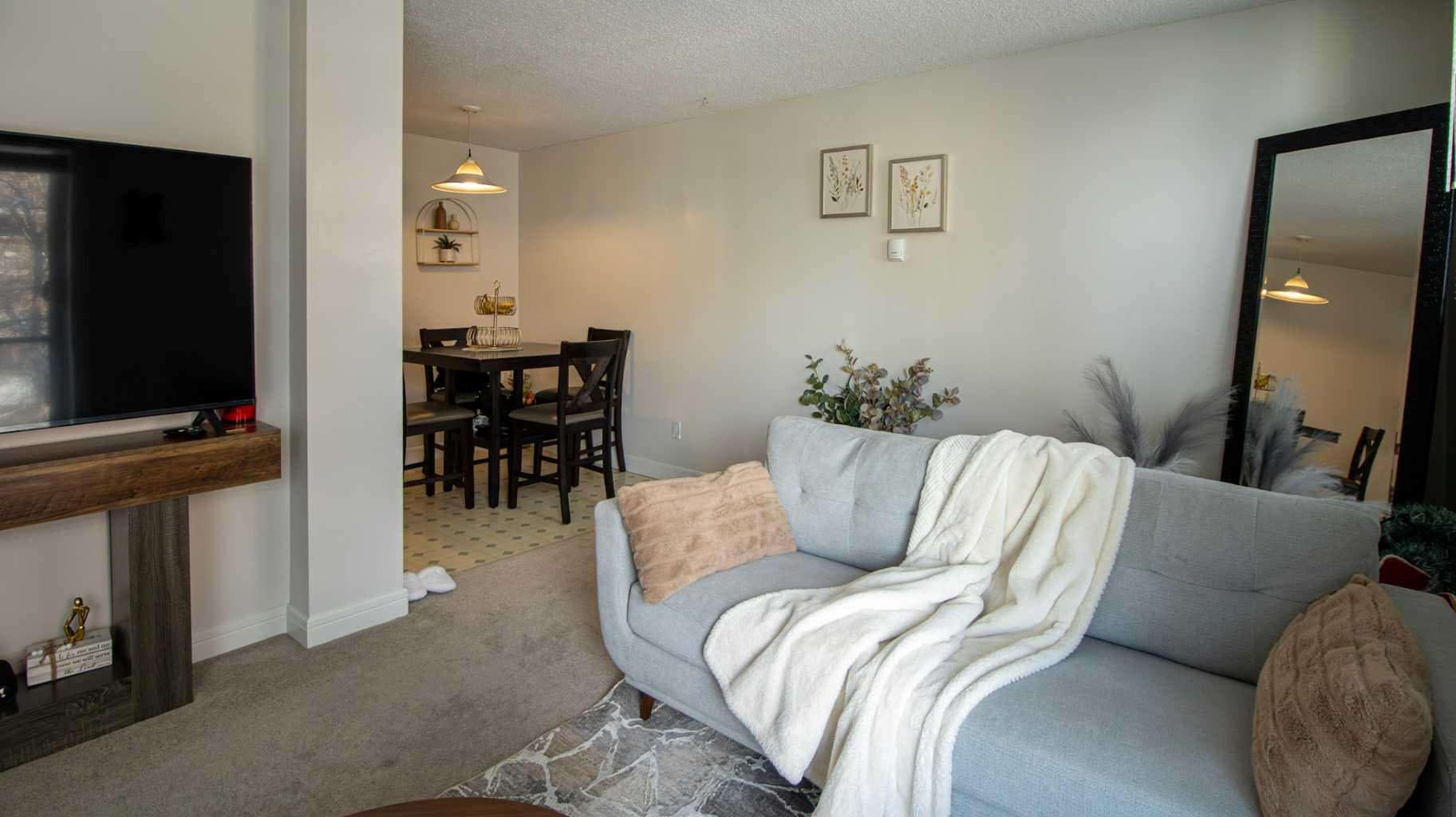 302, 1111 15 Avenue SW