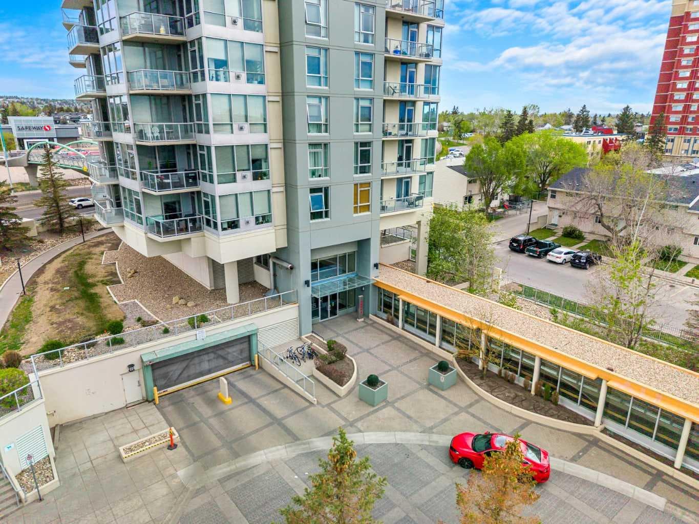 1808, 55 Spruce Place SW