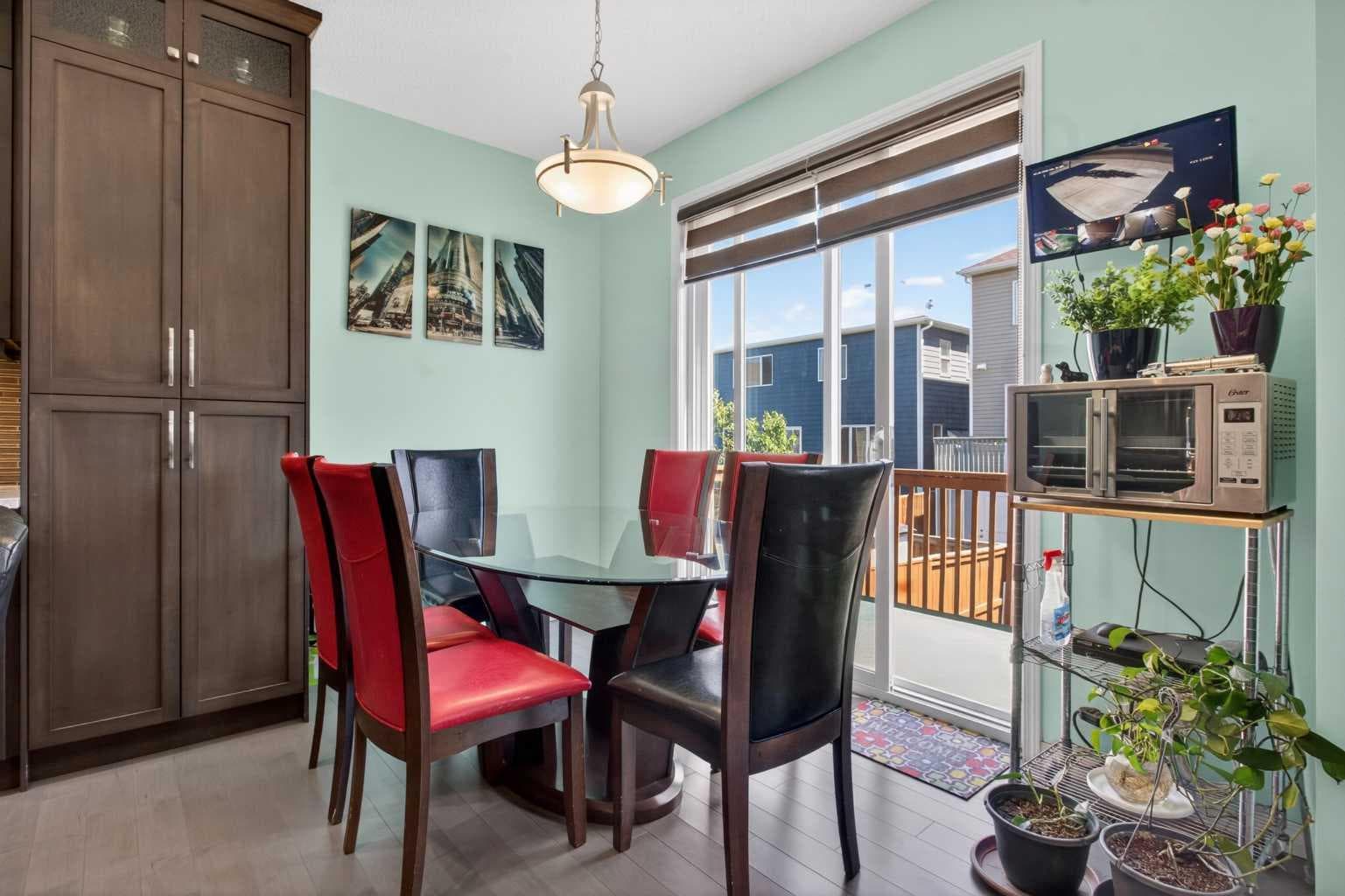 45 Cityscape View NE