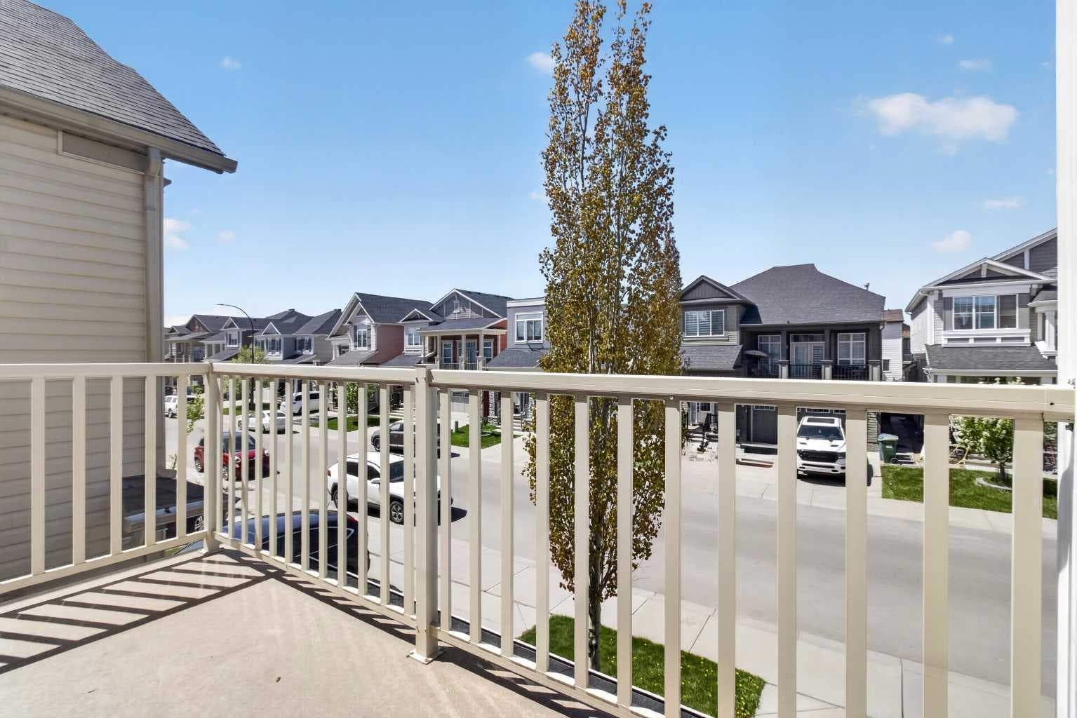 45 Cityscape View NE