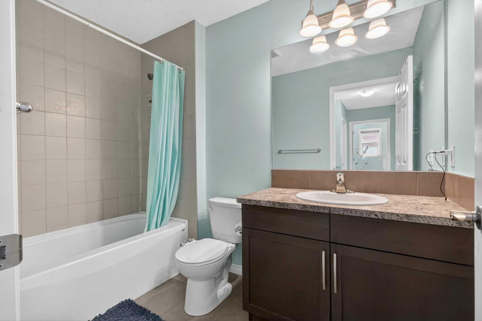 45 Cityscape View NE