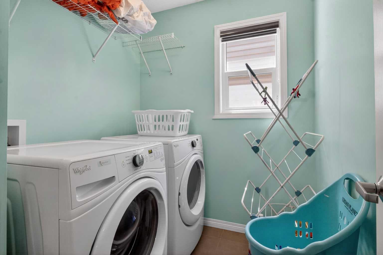 45 Cityscape View NE