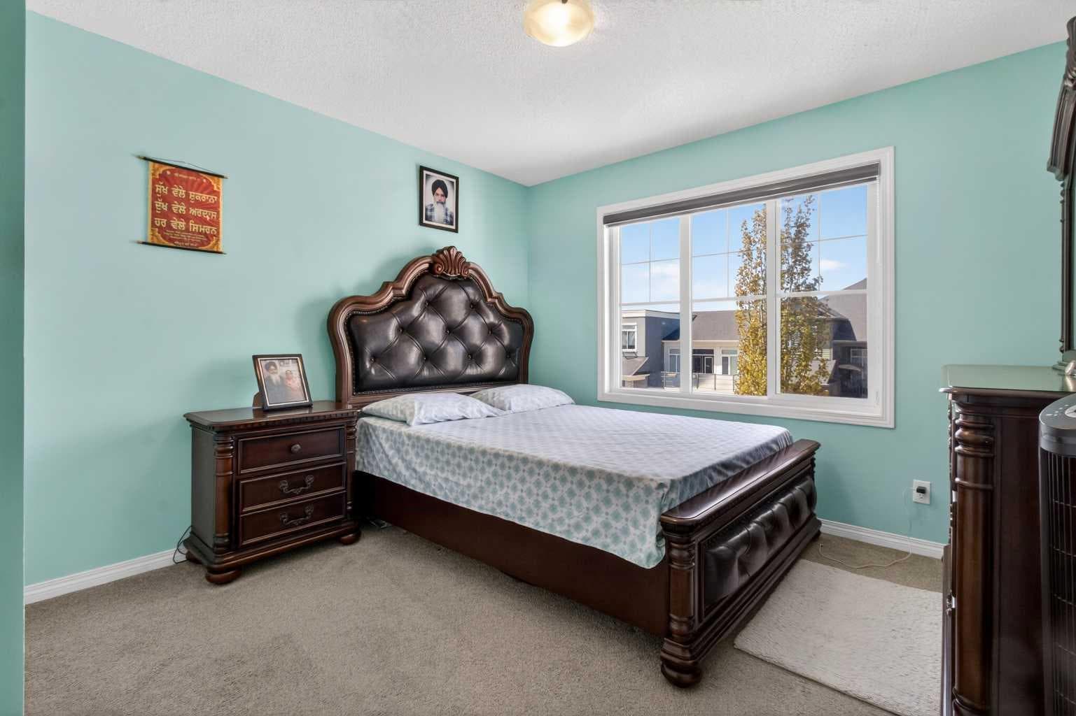 45 Cityscape View NE