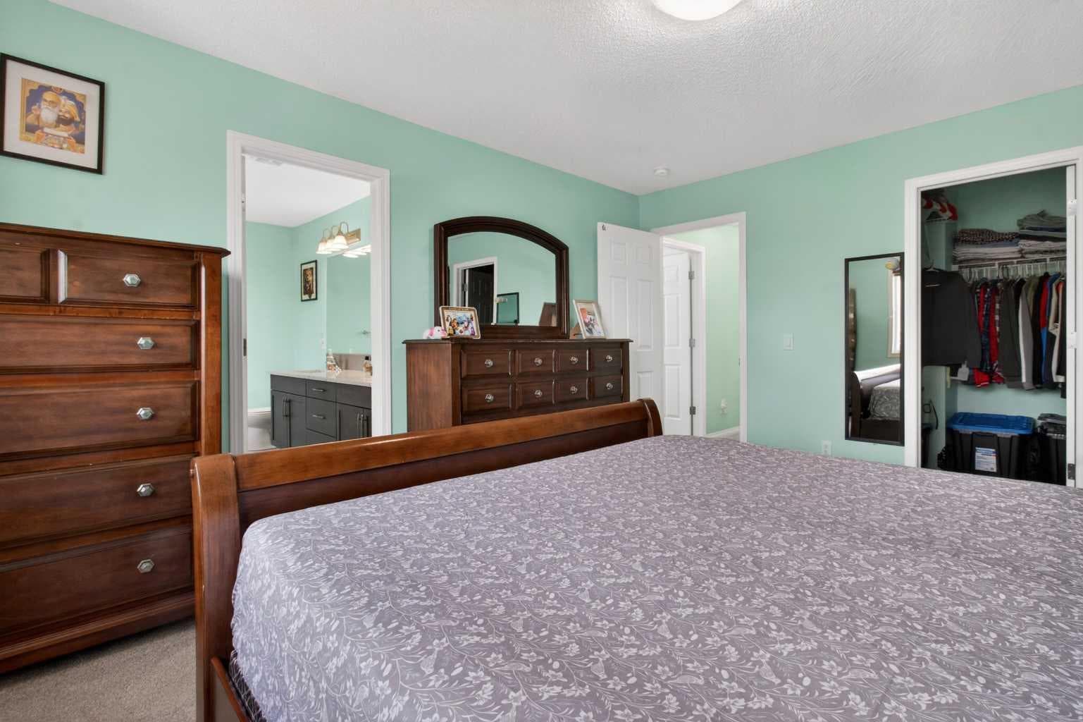45 Cityscape View NE