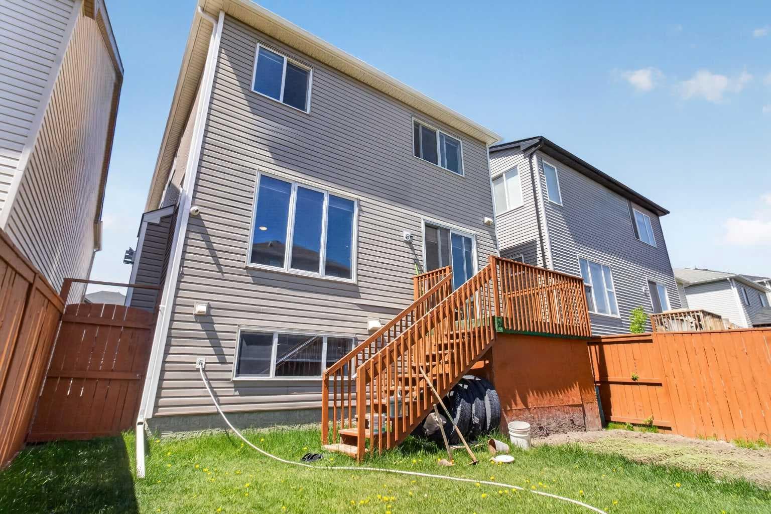45 Cityscape View NE